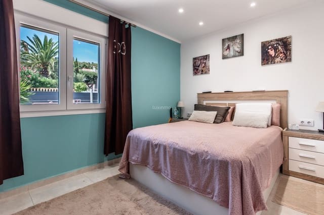 Chalet de 4 habitaciones en Calpe / Calp en venta con piscina garaje - 849.000 € (Ref: 10079133)