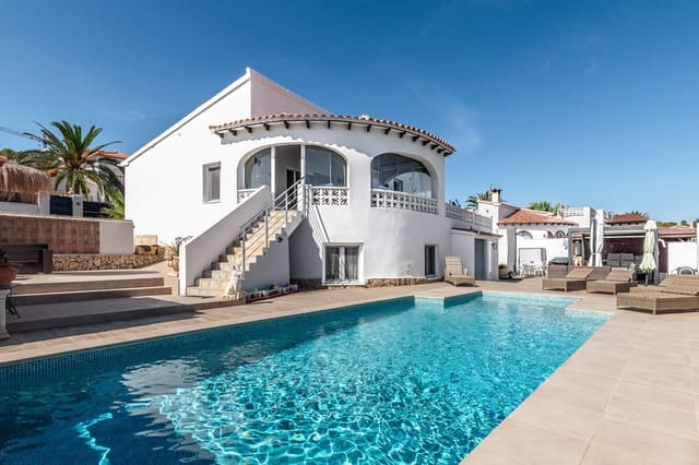 Chalet de 4 habitaciones en Calpe / Calp en venta con piscina garaje - 849.000 € (Ref: 10079133)