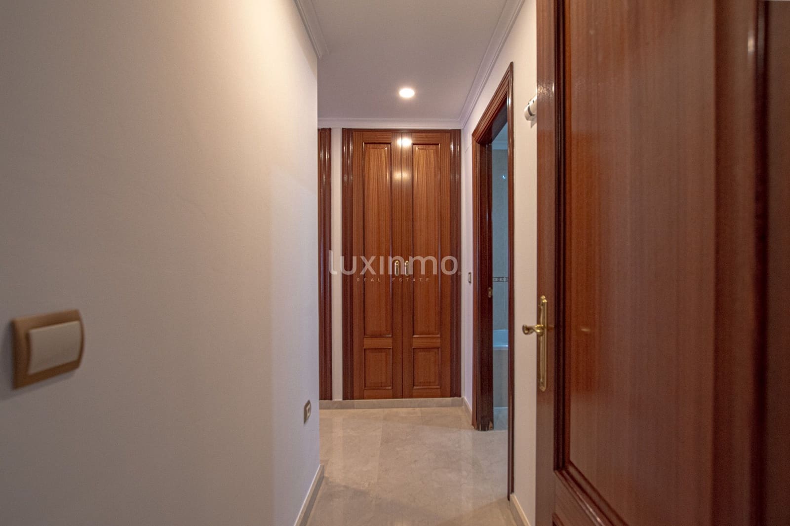 Appartement de 2 chambres à louer à Calpe / Calp avec garage - 1 500 € (Ref: 10079134)