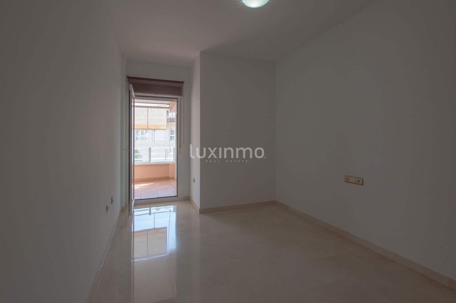 Appartement de 2 chambres à louer à Calpe / Calp avec garage - 1 500 € (Ref: 10079134)