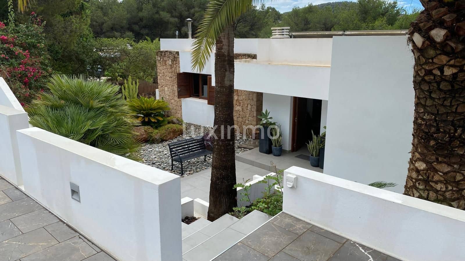 Villa/Maison de 5 chambres à louer à Can Furnet avec piscine garage - 8 000 € (Ref: 10079170)