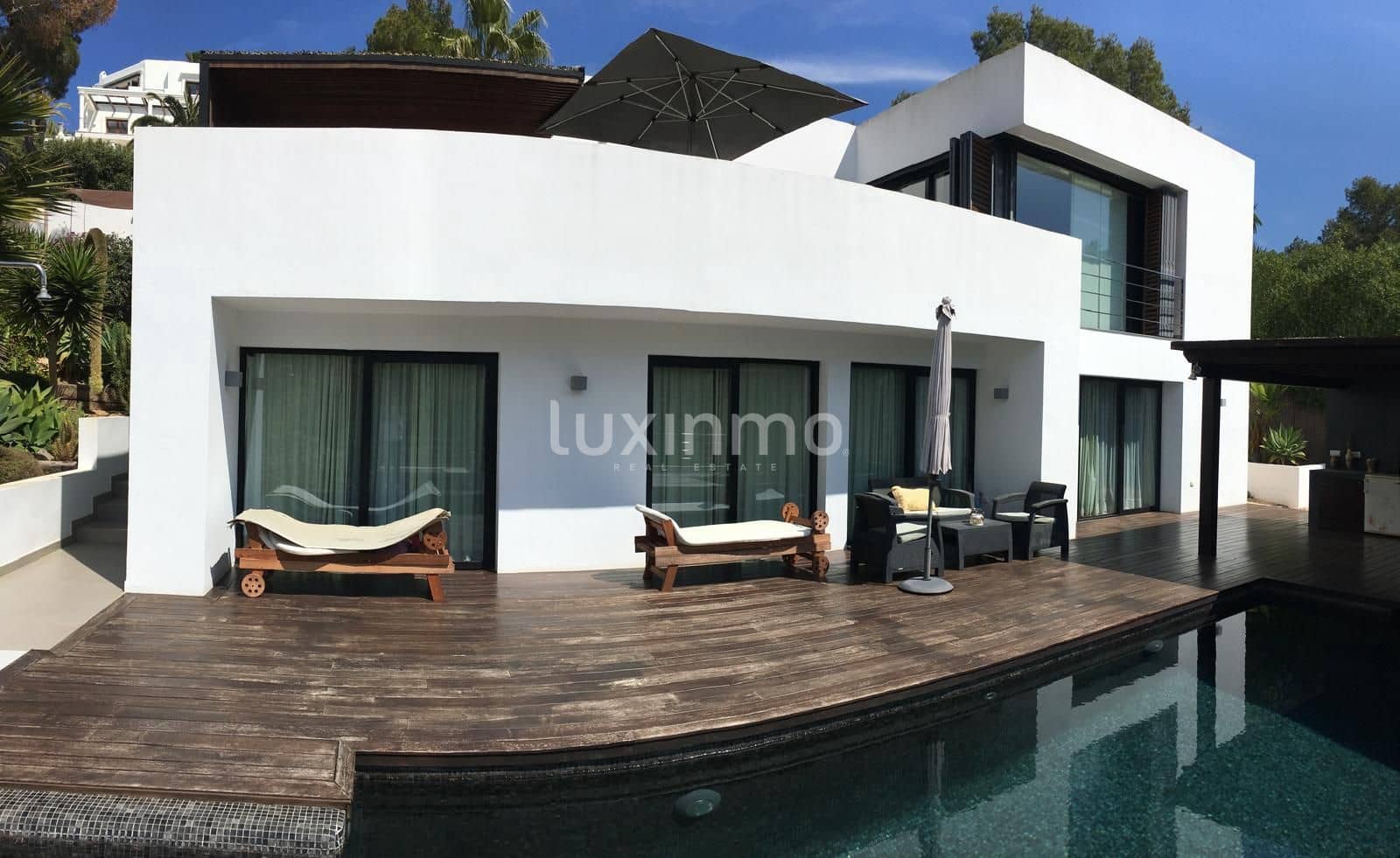 Villa/Maison de 5 chambres à louer à Can Furnet avec piscine garage - 8 000 € (Ref: 10079170)