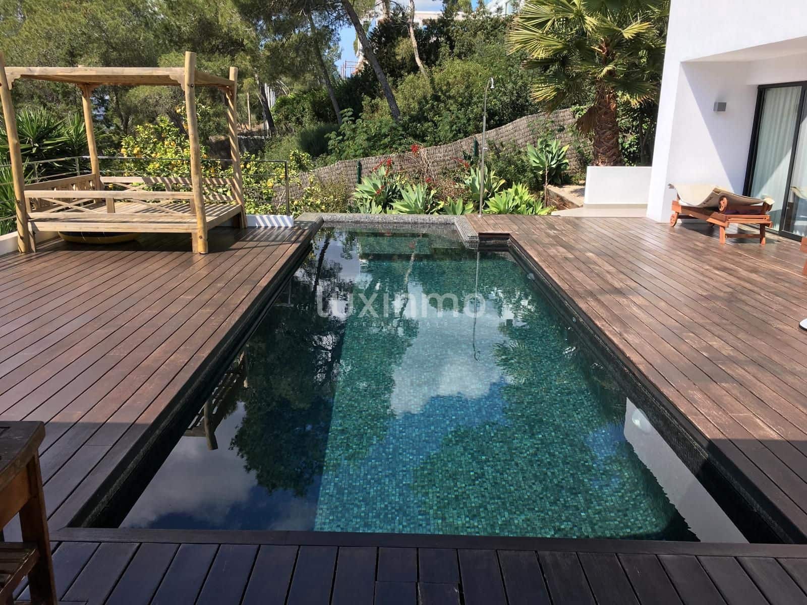 Villa/Maison de 5 chambres à louer à Can Furnet avec piscine garage - 8 000 € (Ref: 10079170)