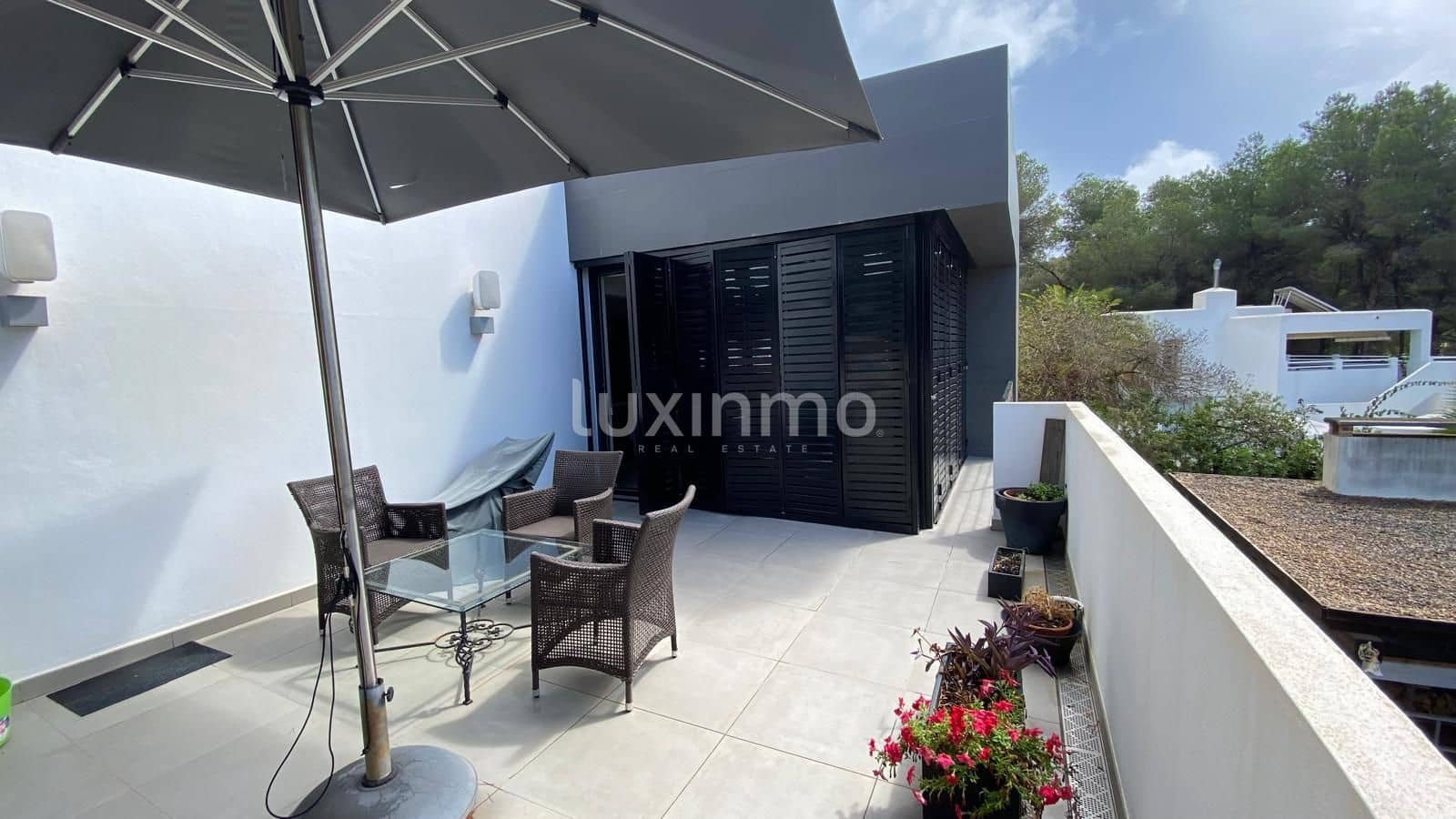 Villa/Maison de 5 chambres à louer à Can Furnet avec piscine garage - 8 000 € (Ref: 10079170)