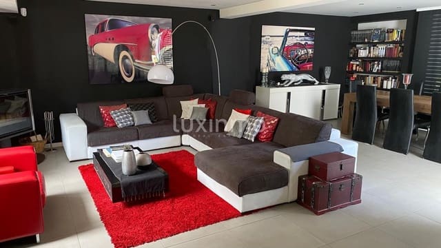 Villa/Maison de 5 chambres à louer à Can Furnet, Santa Eulalia / Santa Eularia avec piscine garage - 8 000 € (Ref: 10079170)