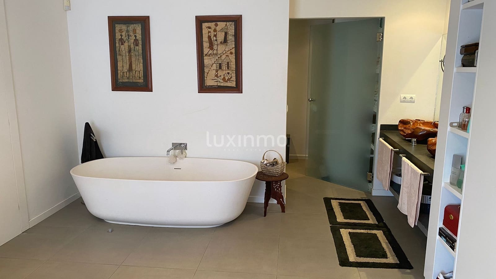 Villa/Maison de 5 chambres à louer à Can Furnet avec piscine garage - 8 000 € (Ref: 10079170)