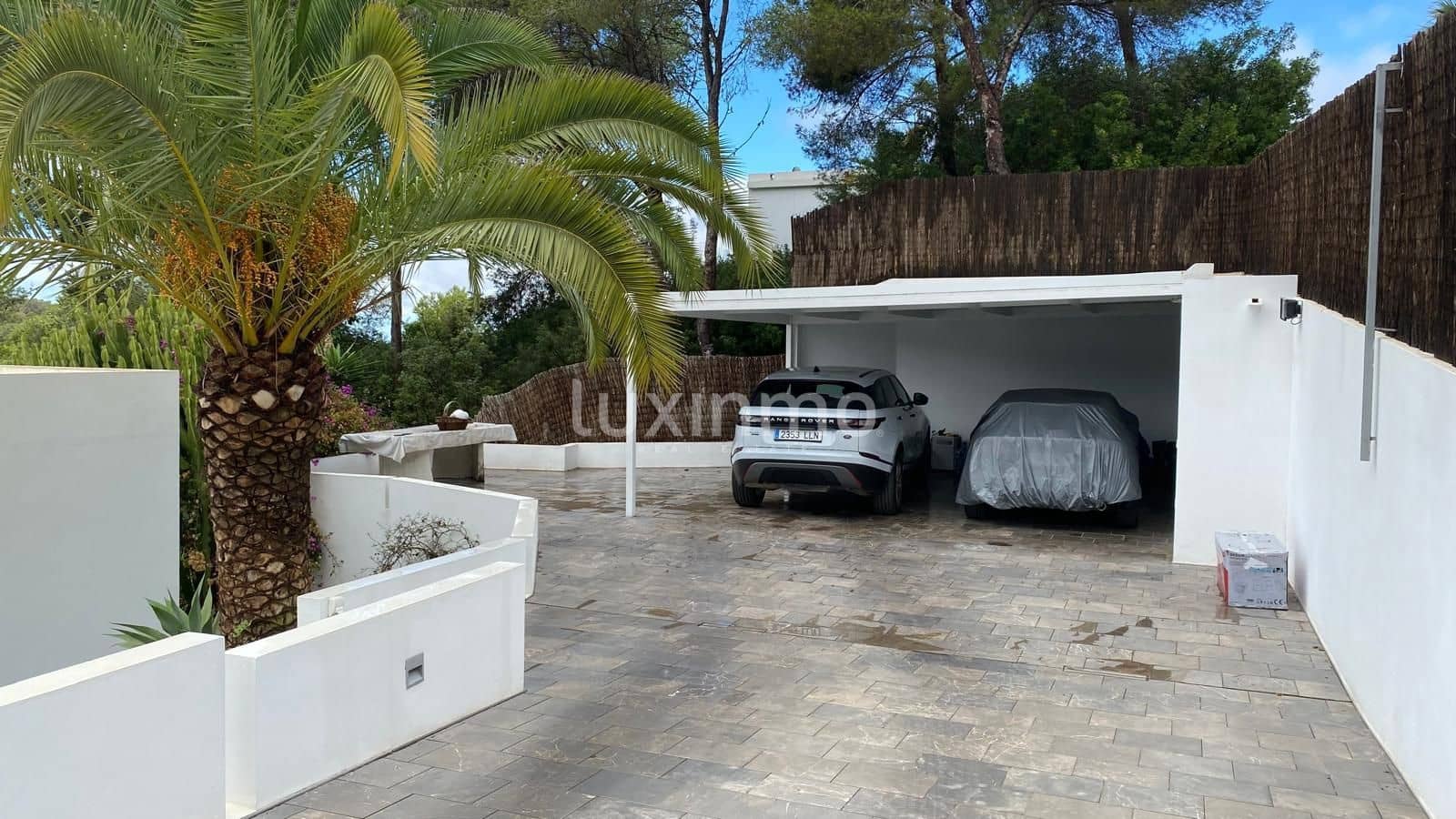Villa/Maison de 5 chambres à louer à Can Furnet avec piscine garage - 8 000 € (Ref: 10079170)
