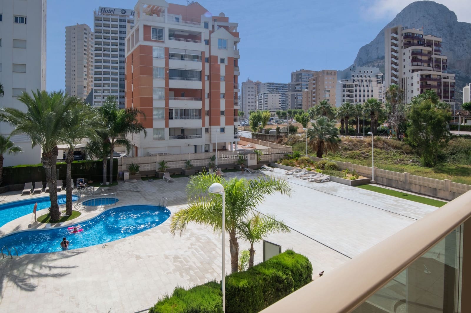 2 soveværelse Lejlighed til salg i Calpe / Calp med swimmingpool garage - € 399.000 (Ref: 10079174)