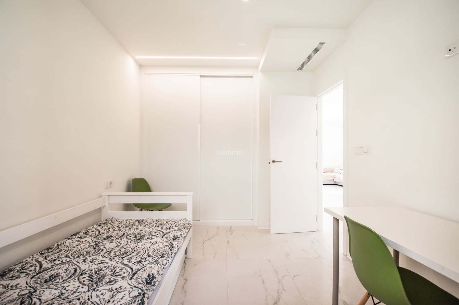 2 soverom Leilighet til leie i Finestrat med svømmebasseng garasje - € 1 650 (Ref: 10079176)