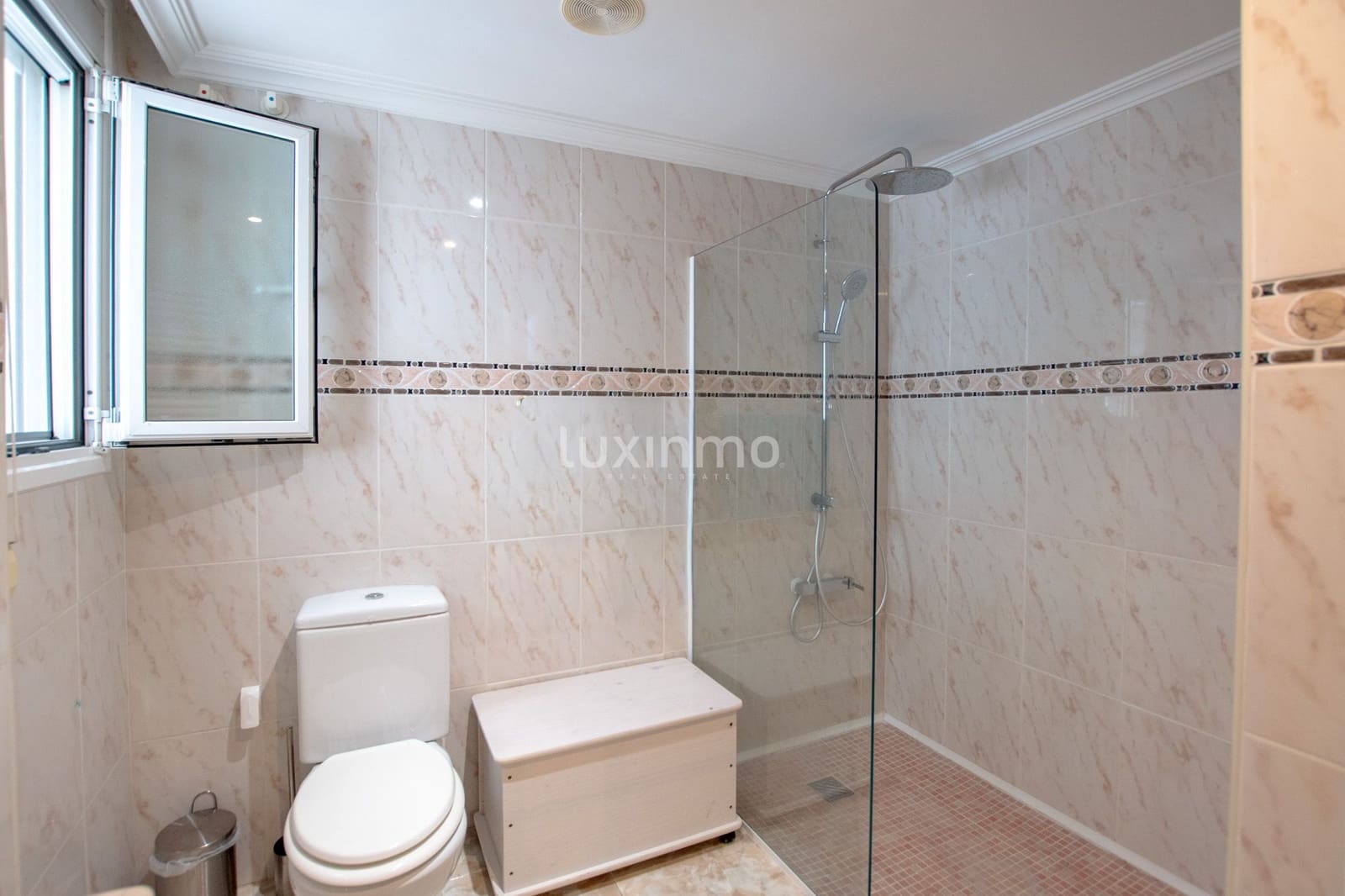 3 Zimmer Apartment zu vermieten in Calpe / Calp mit Garage - 2.500 € (Ref: 10079177)