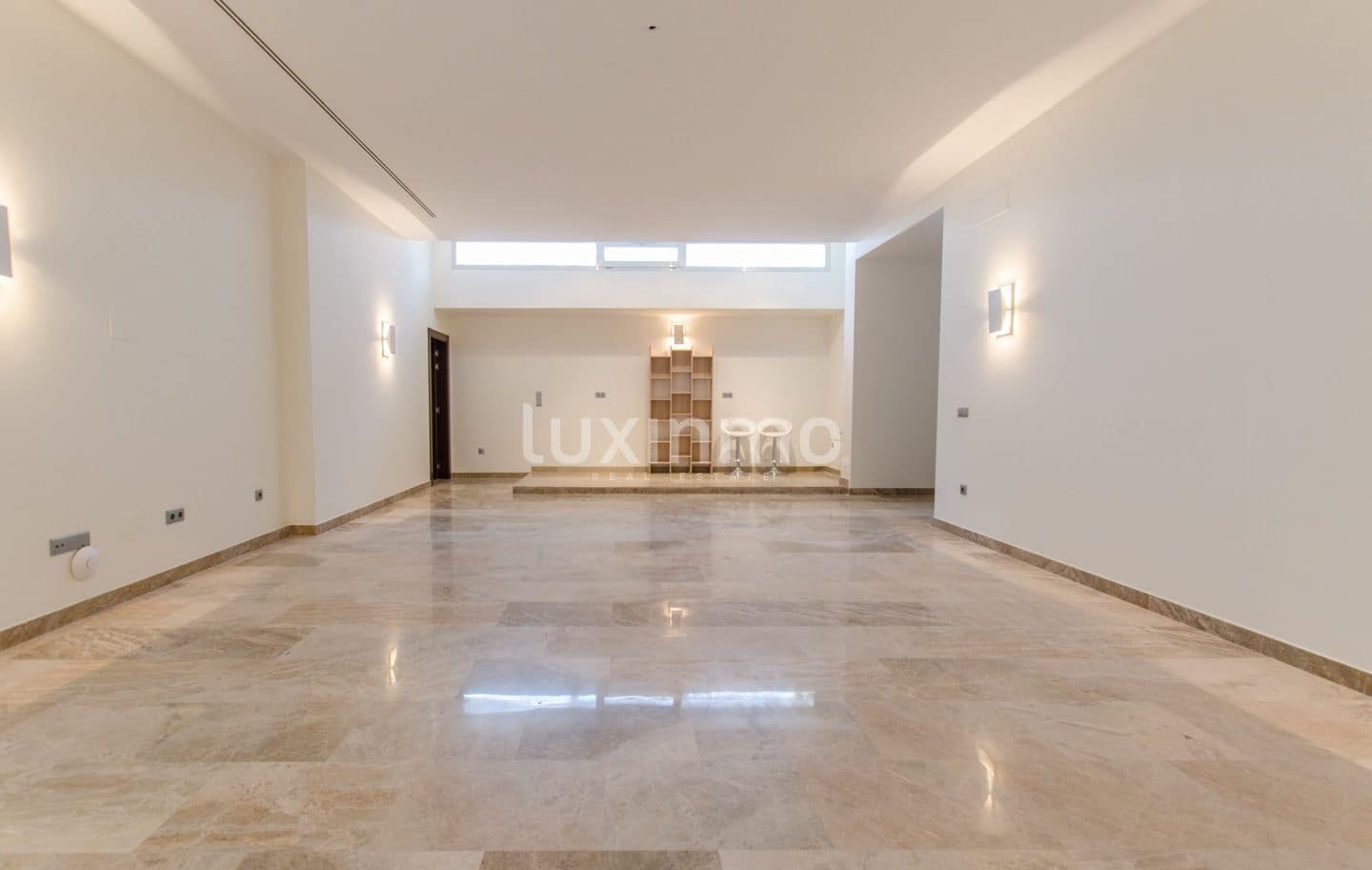 5 bedroom Villa for rent in Altea with pool garage - € 7,000 (Ref: 10079180)
