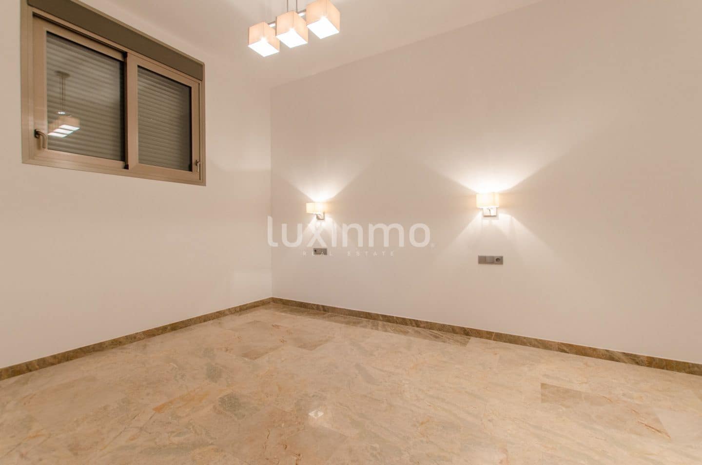 5 bedroom Villa for rent in Altea with pool garage - € 7,000 (Ref: 10079180)