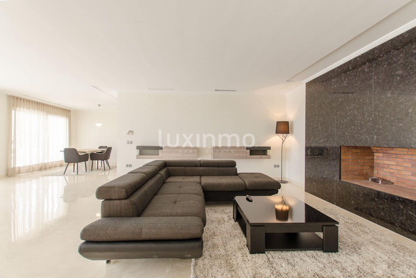 5 bedroom Villa for rent in Altea with pool garage - € 7,000 (Ref: 10079180)