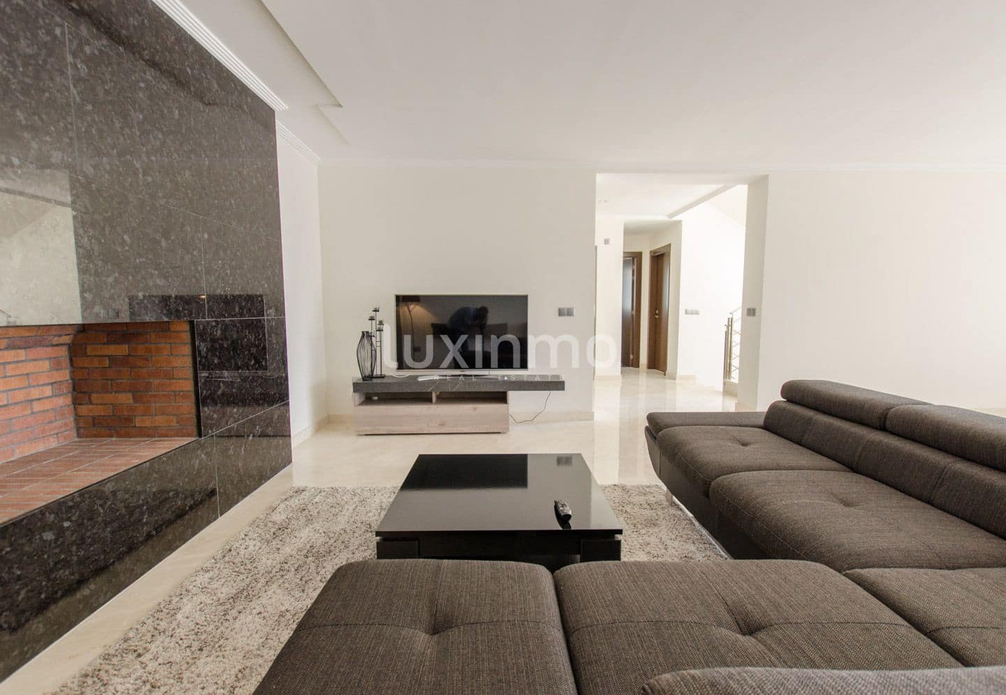 5 bedroom Villa for rent in Altea with pool garage - € 7,000 (Ref: 10079180)