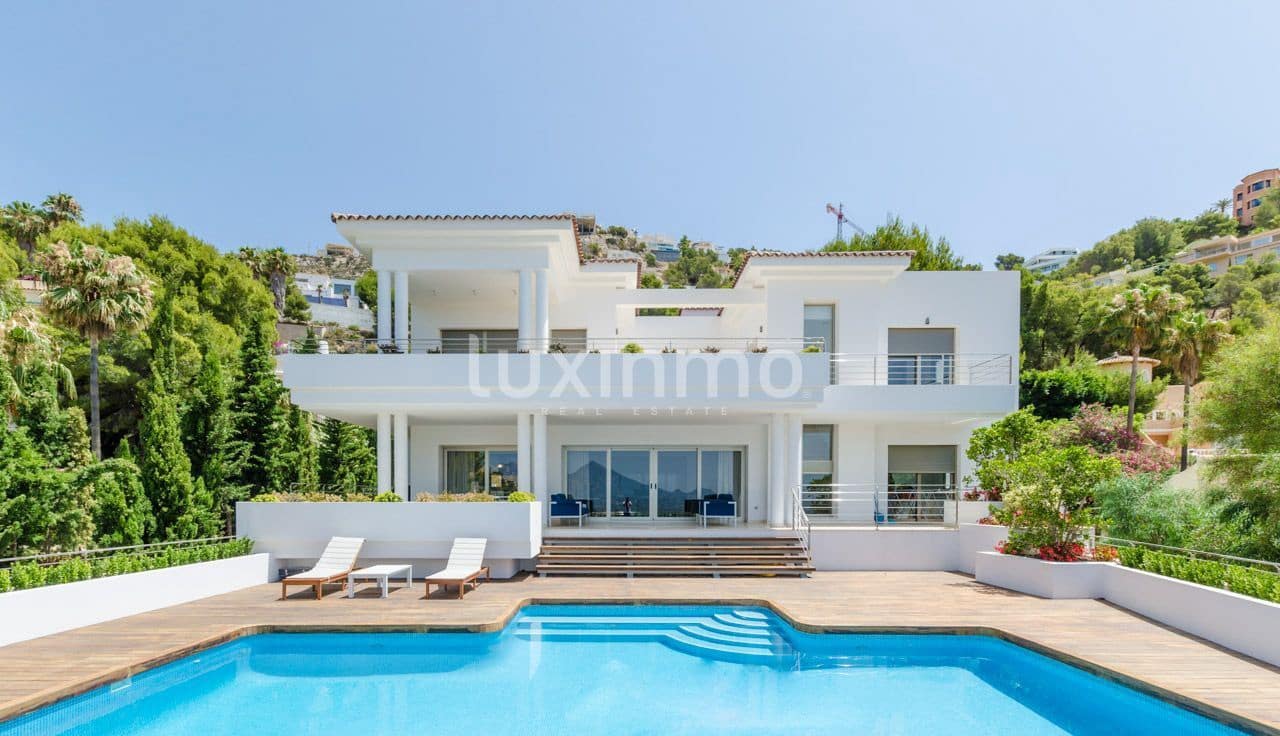 5 bedroom Villa for rent in Altea with pool garage - € 7,000 (Ref: 10079180)