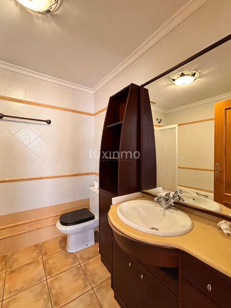 4 quarto Casa em Banda para venda em Calpe / Calp com piscina garagem - 650 000 € (Ref: 10079183)