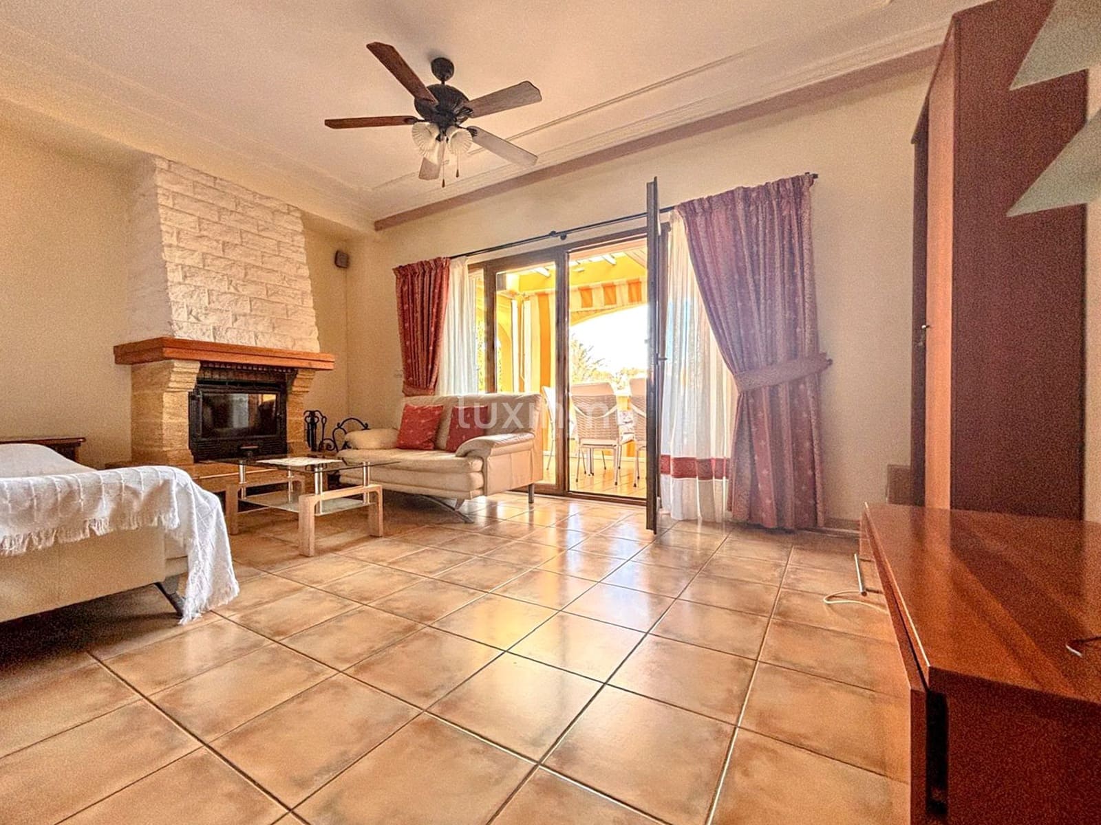 4 quarto Casa em Banda para venda em Calpe / Calp com piscina garagem - 650 000 € (Ref: 10079183)