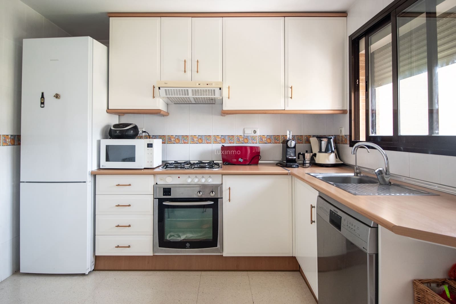 2 soverom Leilighet til salgs i Benidorm med svømmebasseng garasje - € 450 000 (Ref: 10079184)
