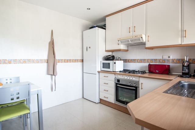 2 bedroom Flat for sale in Playa Poniente, Benidorm with pool garage - € 450,000 (Ref: 10079184)