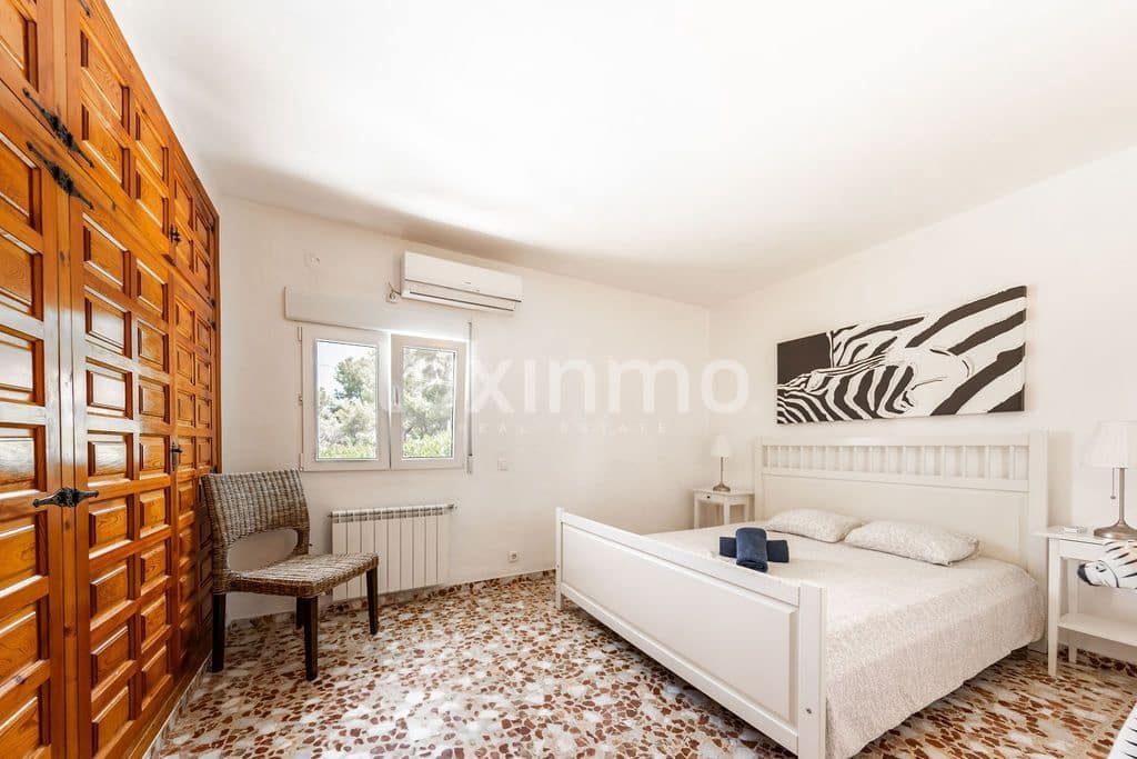 6 sypialnia Willa na sprzedaż w Denia z basenem garażem - 650 000 € (Ref: 10079185)