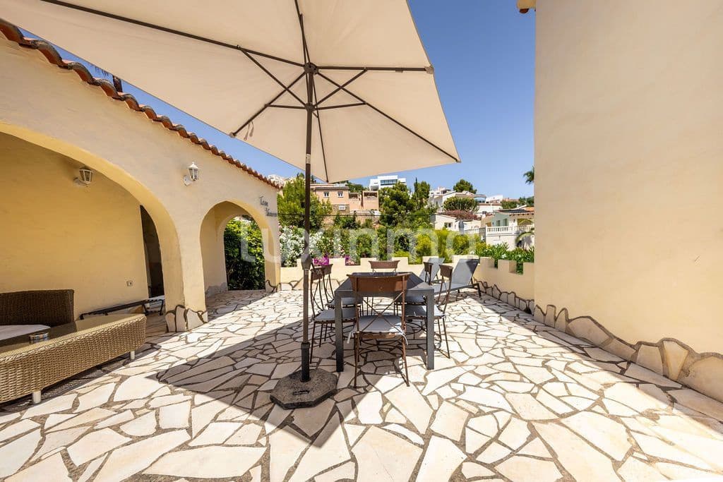 6 sypialnia Willa na sprzedaż w Denia z basenem garażem - 650 000 € (Ref: 10079185)