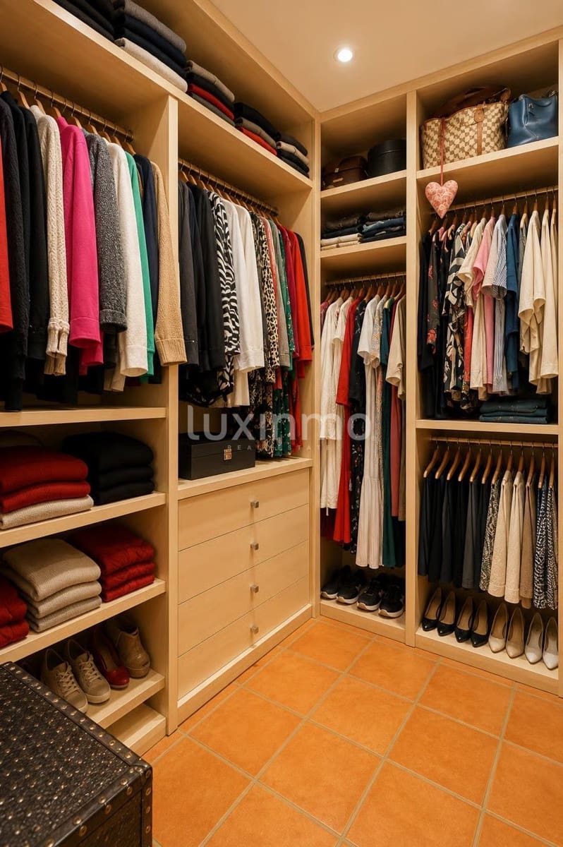 4 slaapkamer Villa te koop in La Nucia met zwembad garage - € 970.000 (Ref: 10079202)