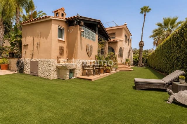 4 Zimmer Villa zu verkaufen in Coloma  , La Nucia mit Pool Garage - 970.000 € (Ref: 10079202)