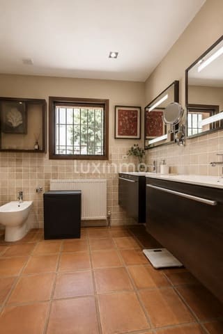 4 Zimmer Villa zu verkaufen in Coloma  , La Nucia mit Pool Garage - 970.000 € (Ref: 10079202)