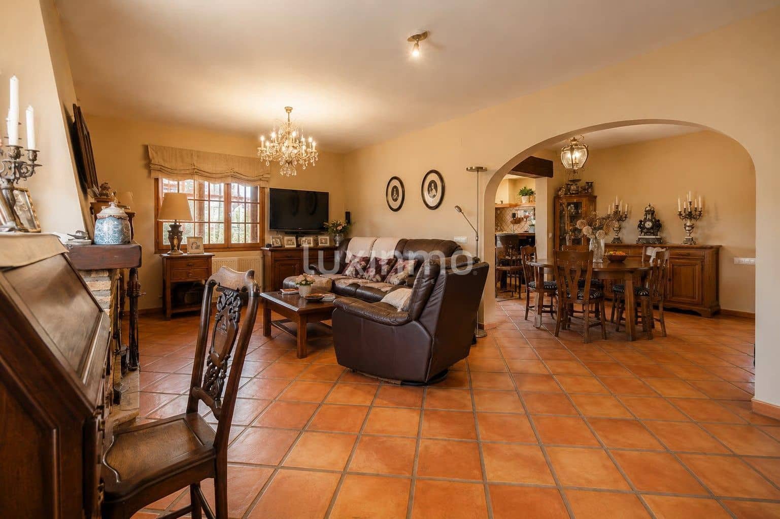 4 slaapkamer Villa te koop in La Nucia met zwembad garage - € 970.000 (Ref: 10079202)