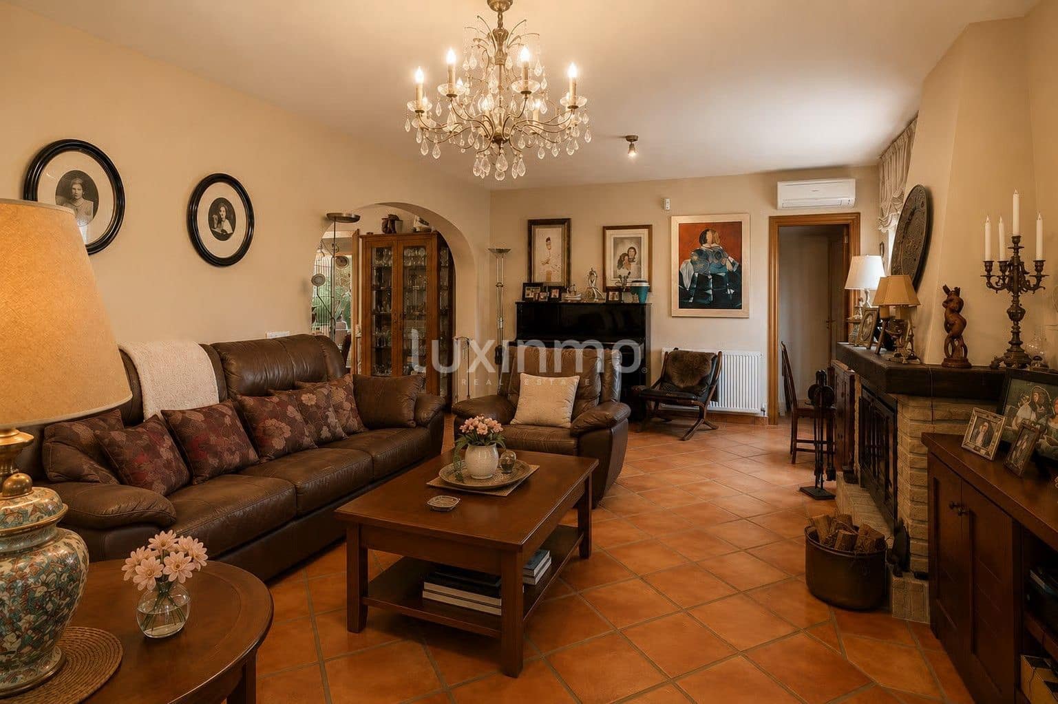 4 slaapkamer Villa te koop in La Nucia met zwembad garage - € 970.000 (Ref: 10079202)