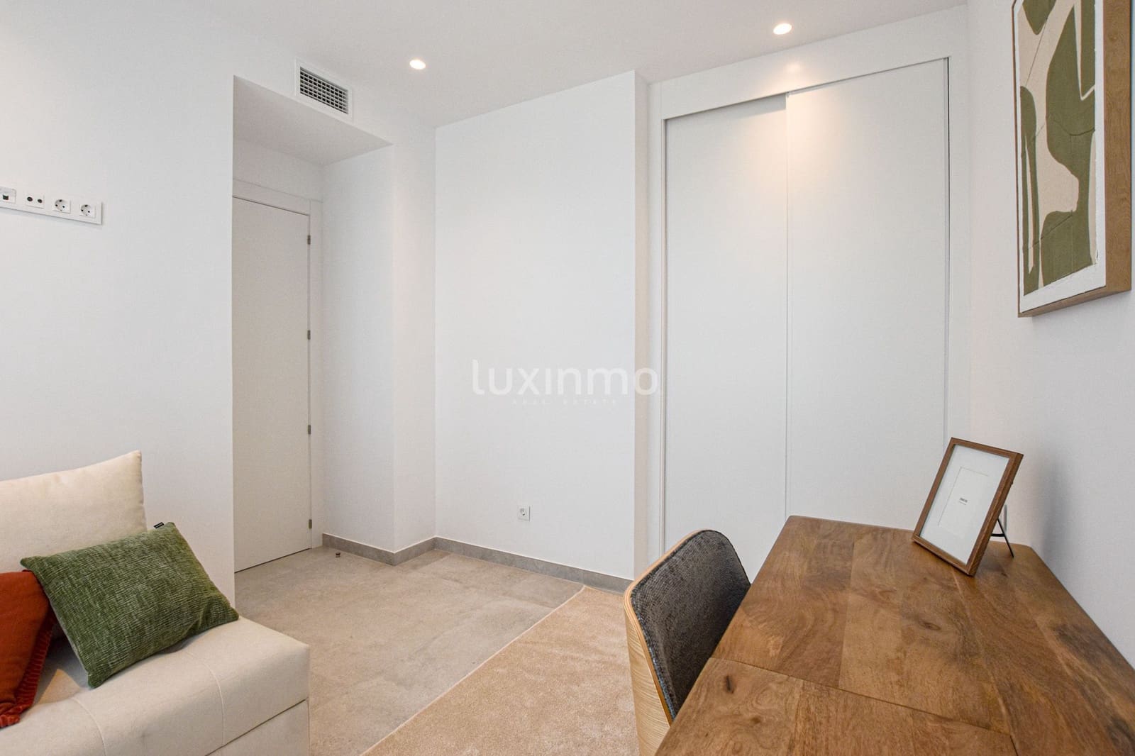 3 Zimmer Apartment zu vermieten in Calpe / Calp mit Pool Garage - 2.500 € (Ref: 10079206)