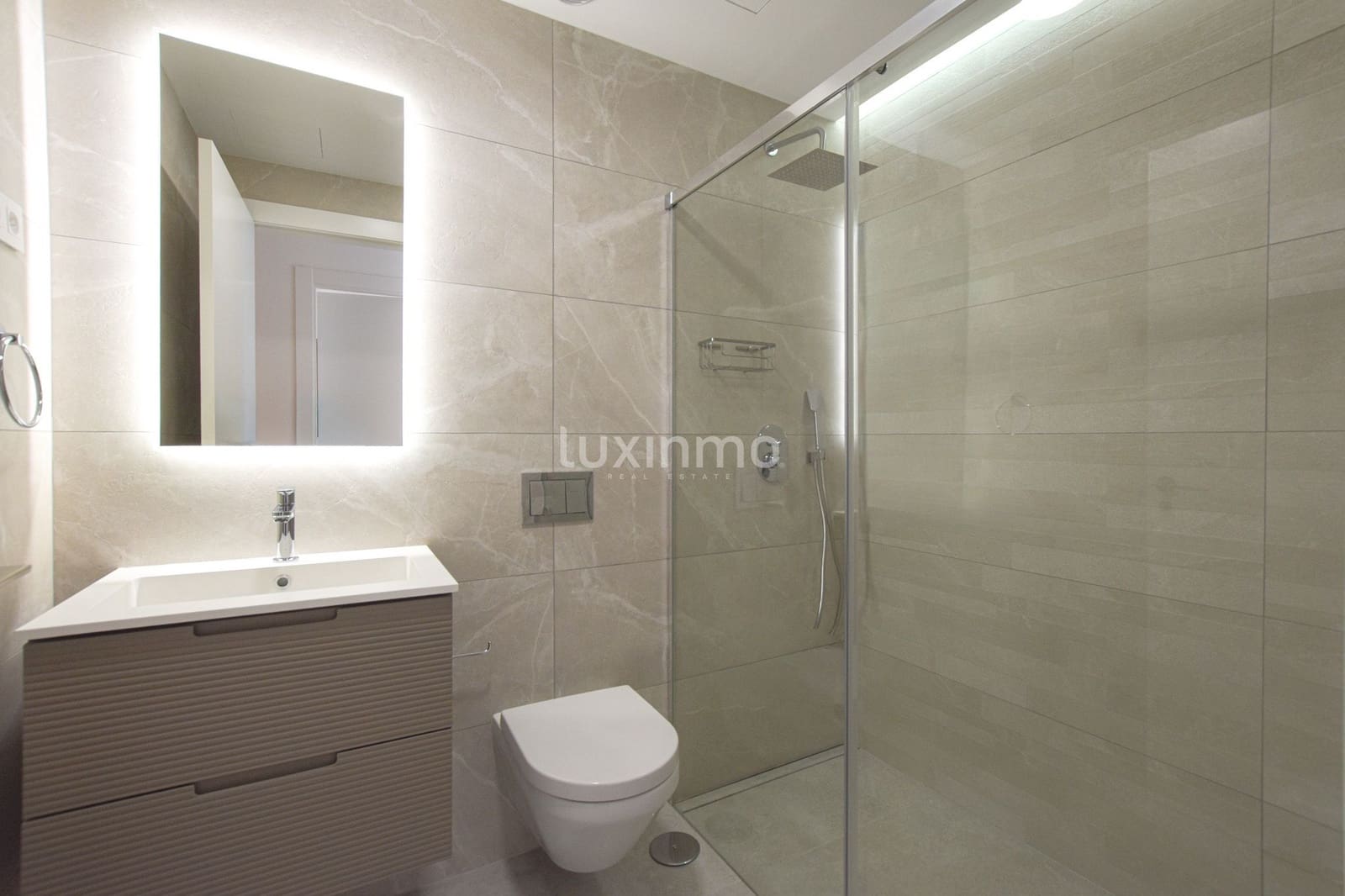 3 Zimmer Apartment zu vermieten in Calpe / Calp mit Pool Garage - 2.500 € (Ref: 10079206)