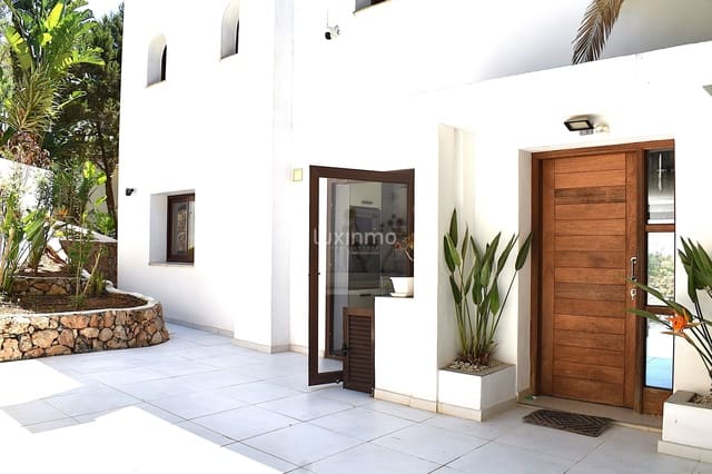 6 soverom Villa til salgs i Cala Salada, Sant Antoni de Portmany med svømmebasseng garasje - € 3 400 000 (Ref: 10079210)