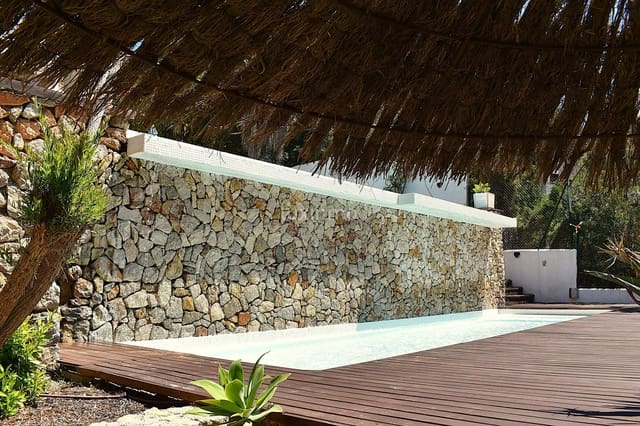 6 soverom Villa til salgs i Cala Salada, Sant Antoni de Portmany med svømmebasseng garasje - € 3 400 000 (Ref: 10079210)