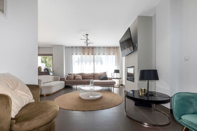 Villa/Maison de 7 chambres à louer à Altea avec piscine garage - 5 500 € (Ref: 10079212)