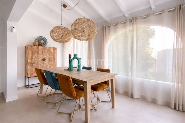 Chalet de 5 habitaciones en Altea en venta con piscina garaje - 995.000 € (Ref: 10079215)
