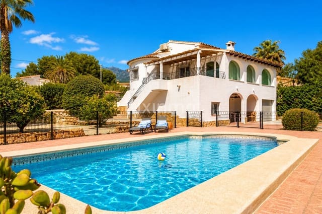 Chalet de 5 habitaciones en Altea en venta con piscina garaje - 995.000 € (Ref: 10079215)