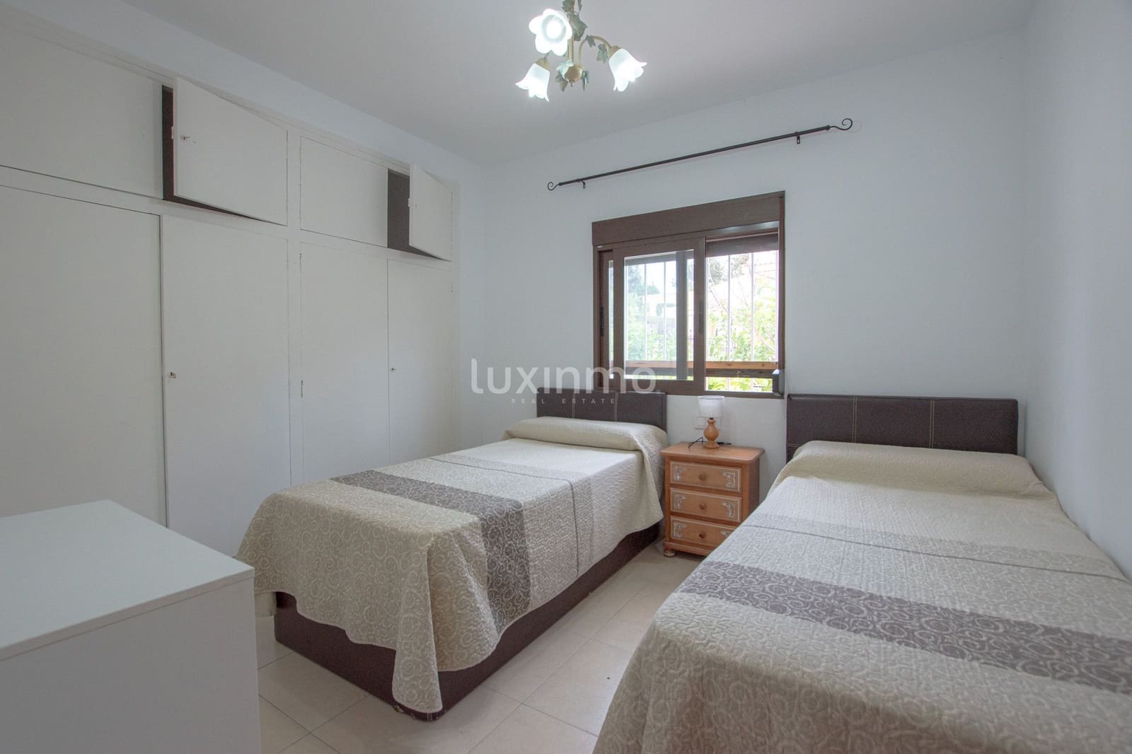 Villa/Maison de 3 chambres à louer à Calpe / Calp avec garage - 1 600 € (Ref: 10079216)