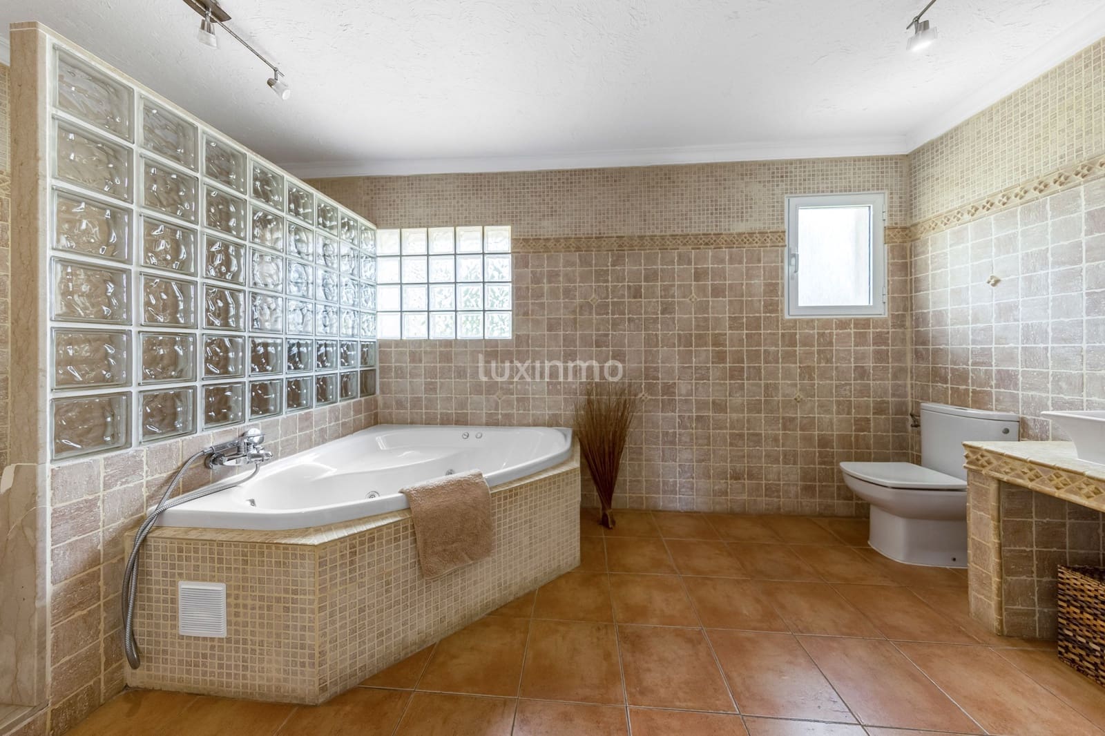 5 slaapkamer Villa te koop in Benissa met zwembad garage - € 895.000 (Ref: 10079217)