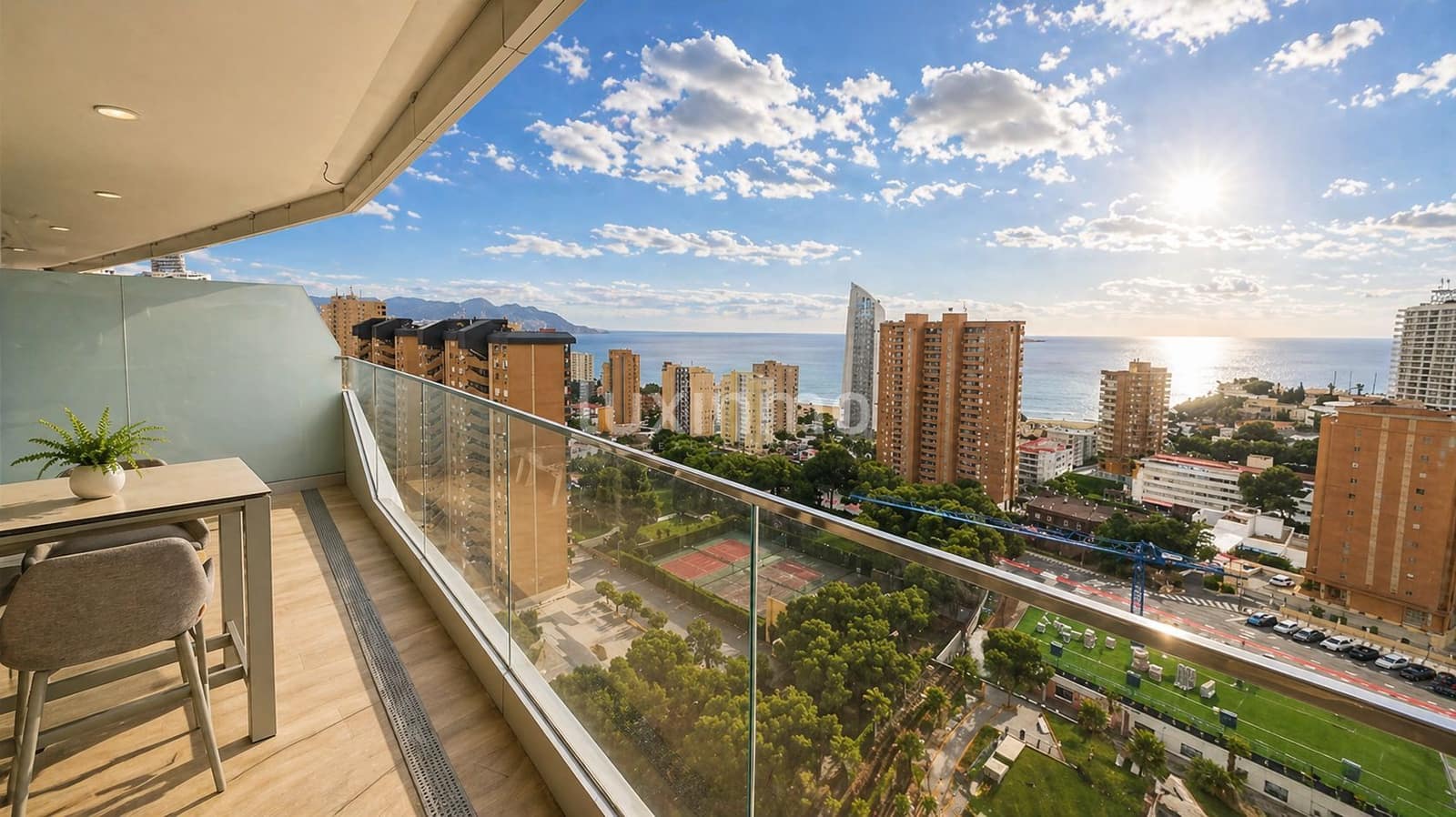2 soveværelse Lejlighed til salg i Benidorm med swimmingpool garage - € 674.000 (Ref: 10079219)