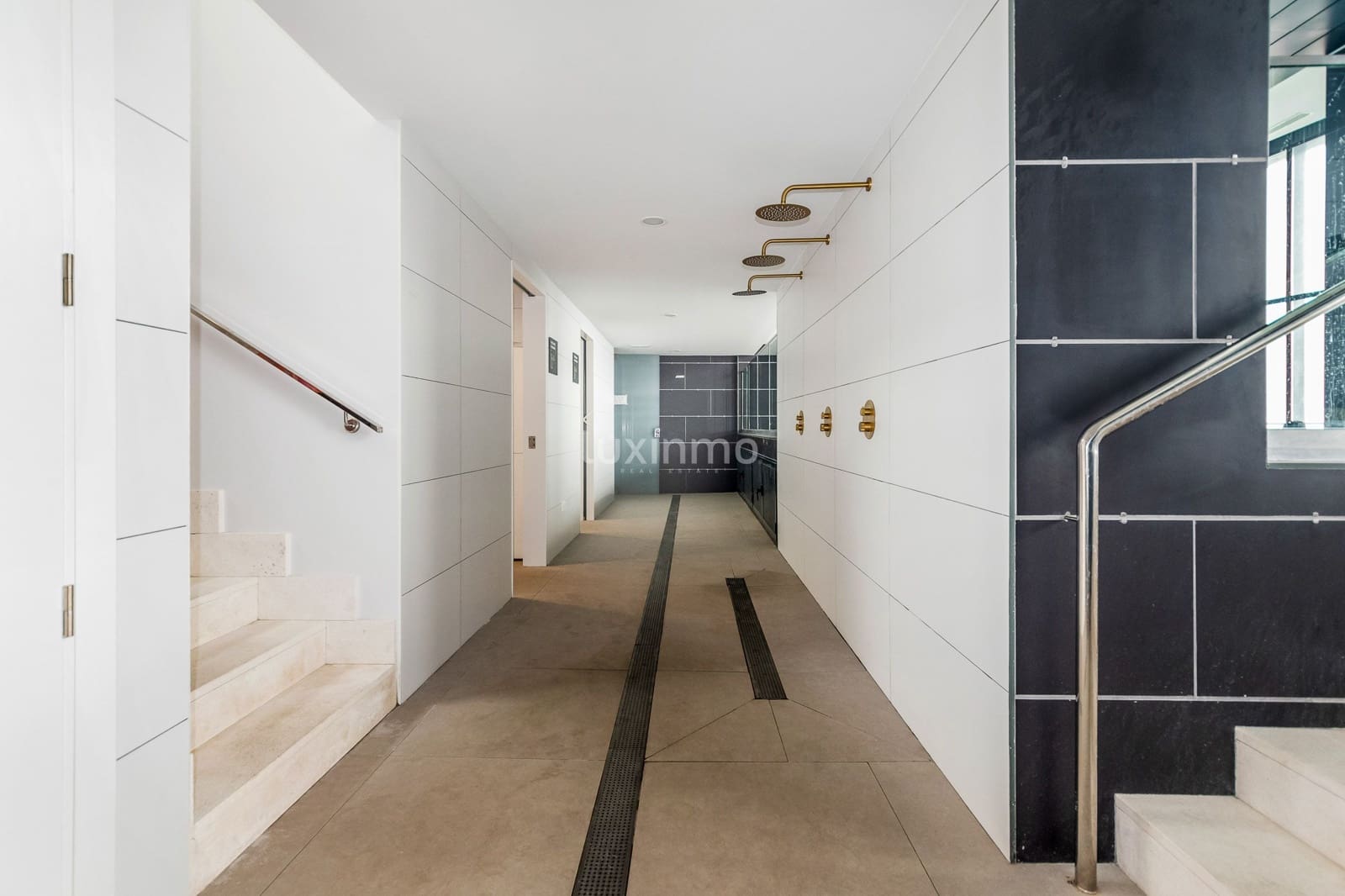 2 soveværelse Lejlighed til salg i Benidorm med swimmingpool garage - € 674.000 (Ref: 10079219)