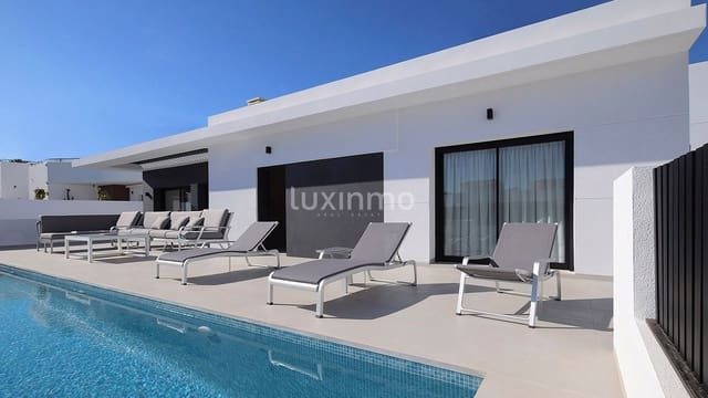 3 soveværelse Villa til salg i Rojales med swimmingpool garage - € 788.750 (Ref: 10079221)