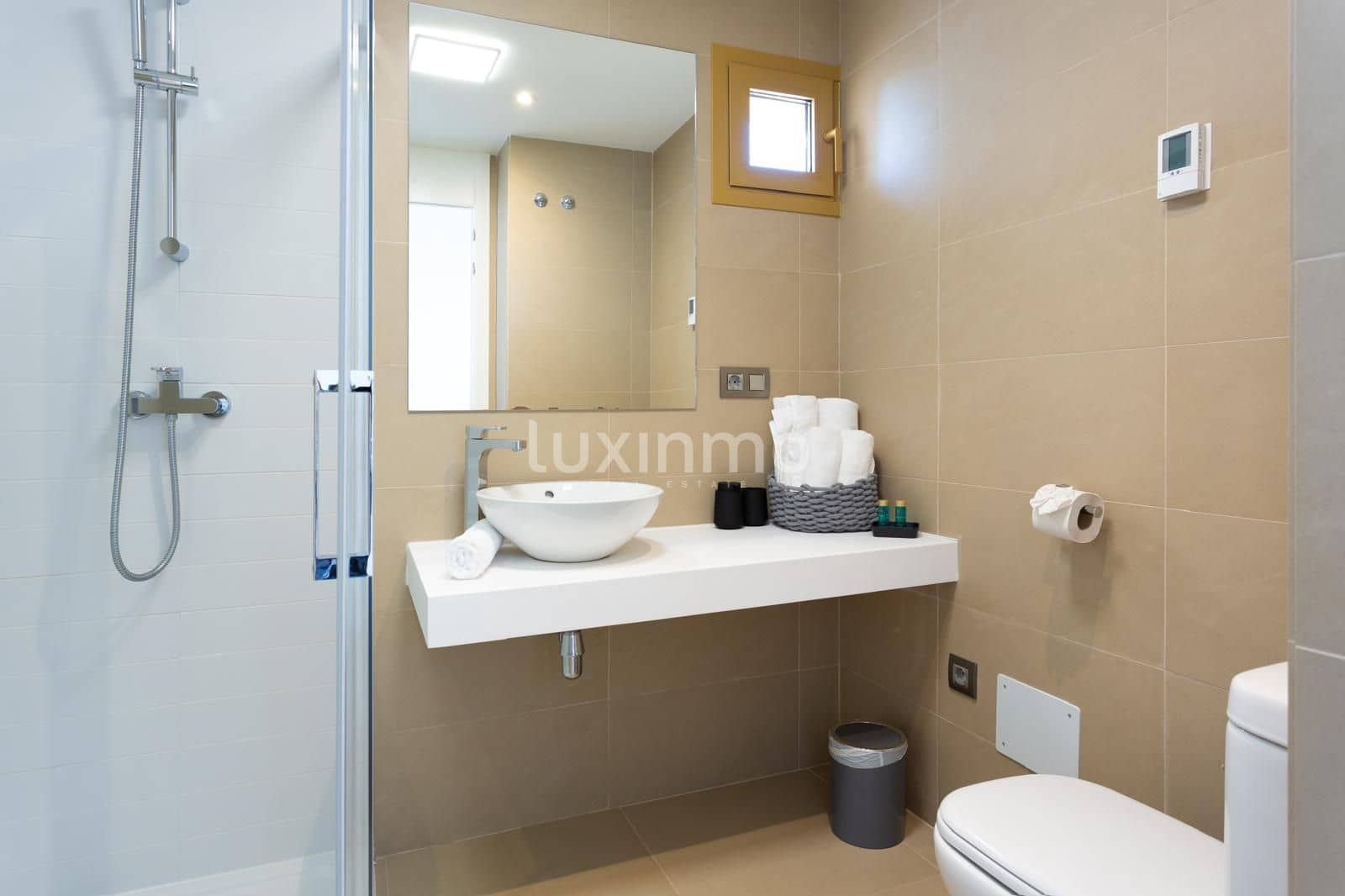 2 Zimmer Apartment zu vermieten in Benidorm mit Garage - 2.600 € (Ref: 10079227)