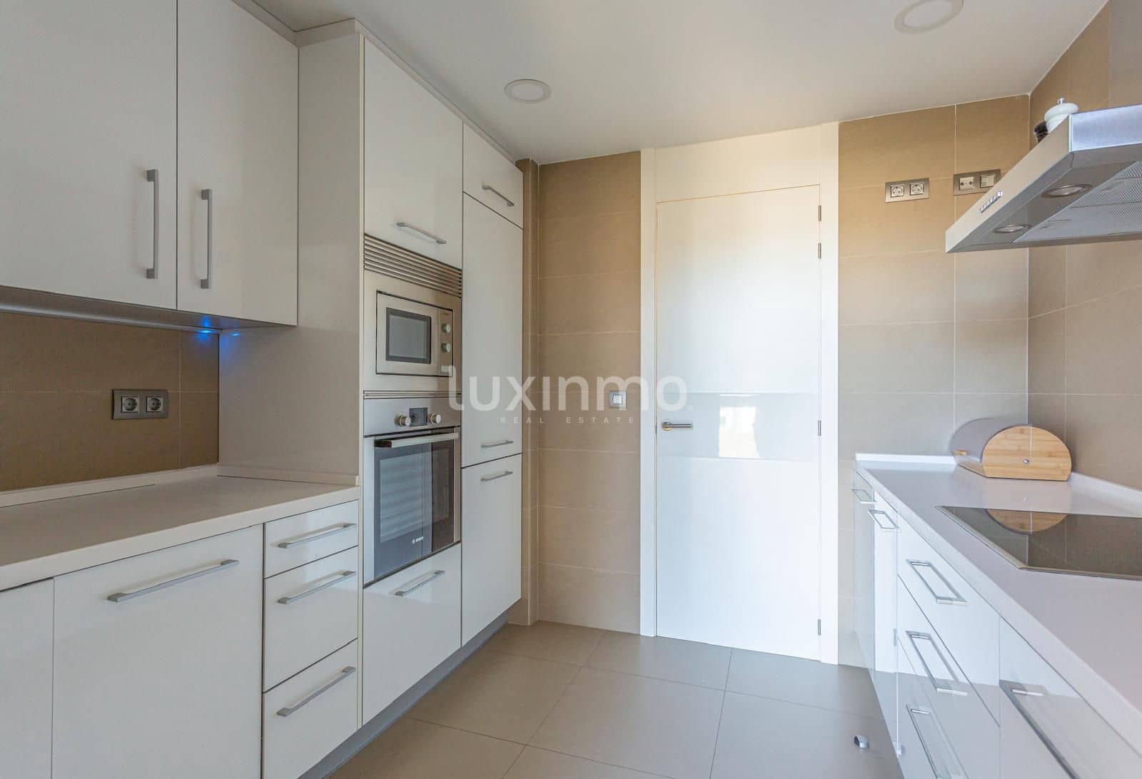 2 Zimmer Apartment zu vermieten in Benidorm mit Garage - 2.600 € (Ref: 10079227)
