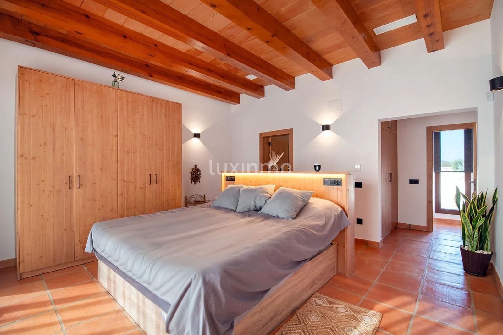 3 slaapkamer Villa te huur in Lliber met zwembad garage - € 16.000 (Ref: 10079228)