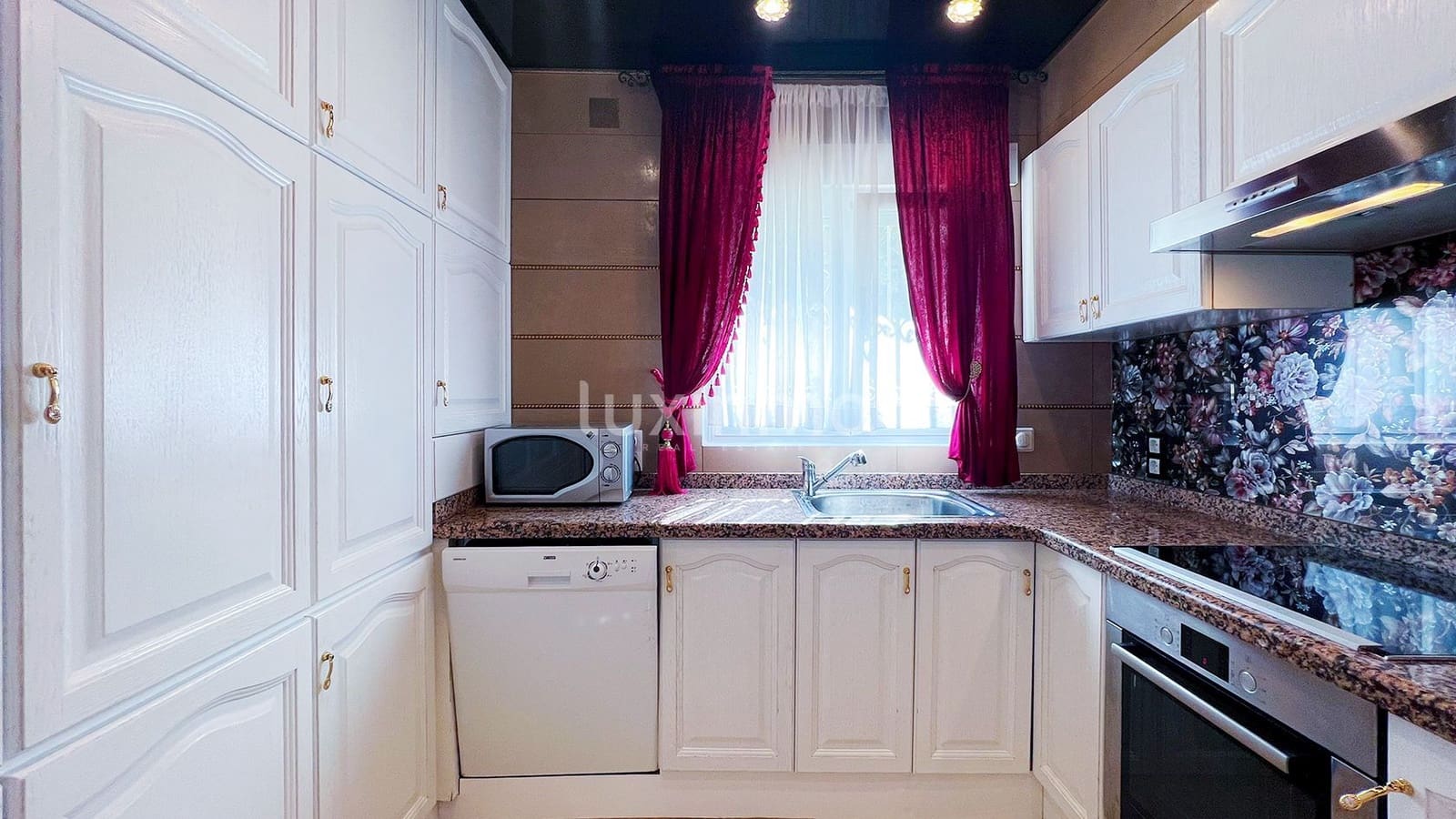 5 sypialnia Willa na sprzedaż w Denia z basenem garażem - 850 000 € (Ref: 10079230)