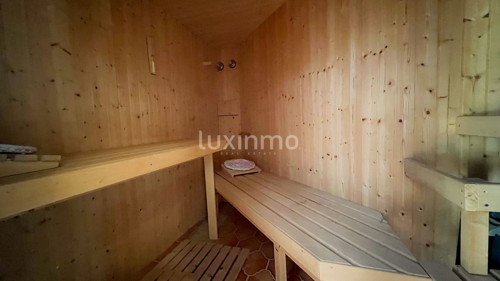 5 sypialnia Willa na sprzedaż w Denia z basenem garażem - 850 000 € (Ref: 10079230)
