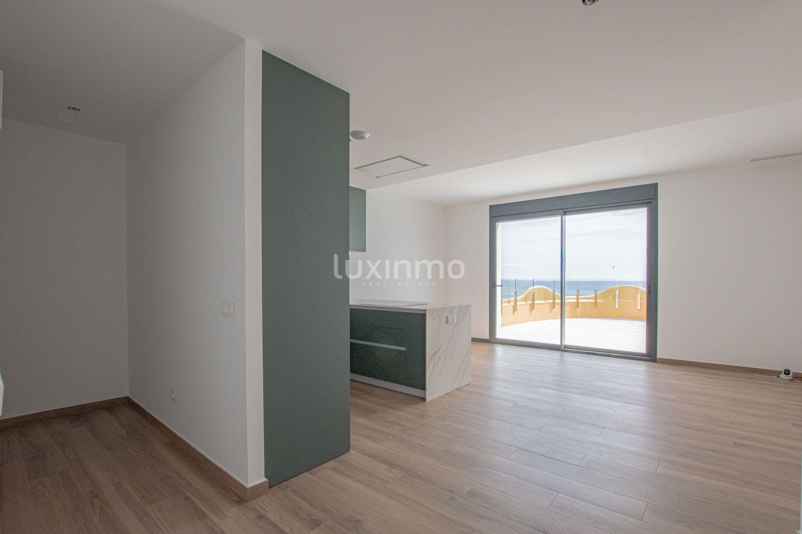3 slaapkamer Penthouse te huur in Calpe / Calp met zwembad garage - € 7.000 (Ref: 10079233)