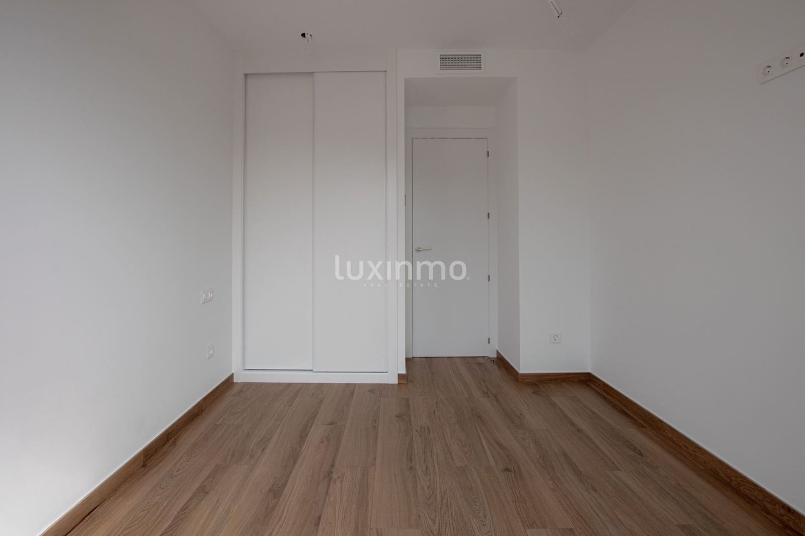 3 slaapkamer Penthouse te huur in Calpe / Calp met zwembad garage - € 7.000 (Ref: 10079233)