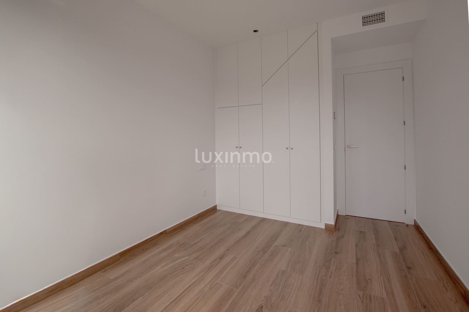 3 slaapkamer Penthouse te huur in Calpe / Calp met zwembad garage - € 7.000 (Ref: 10079233)
